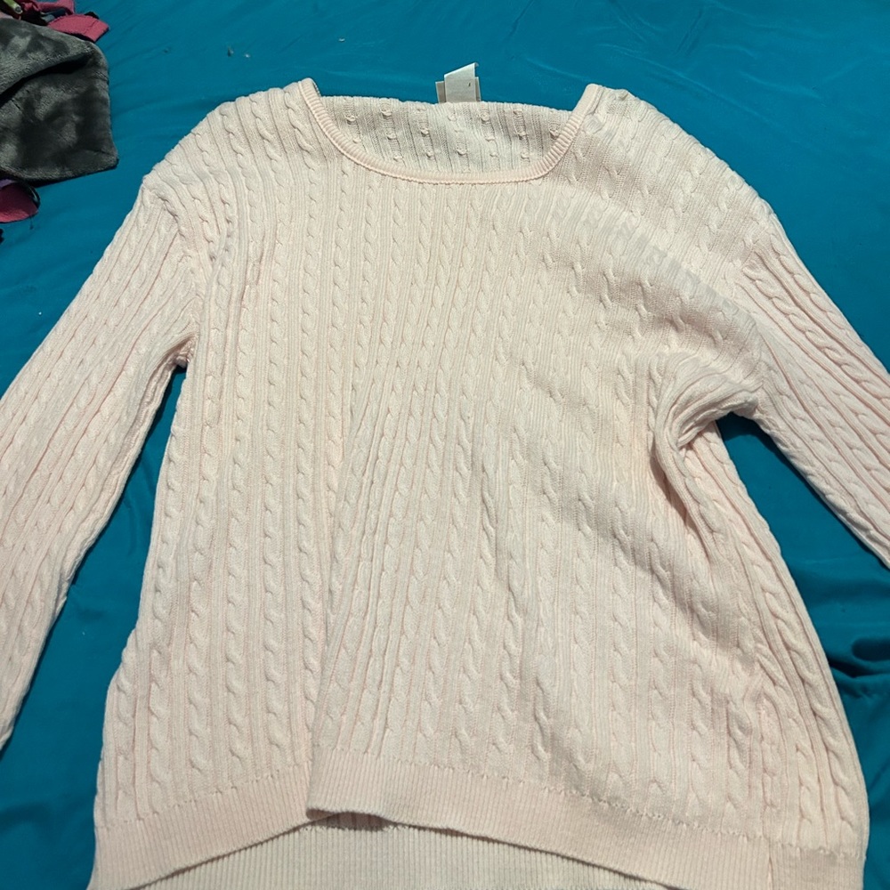 I’m selling a sweater